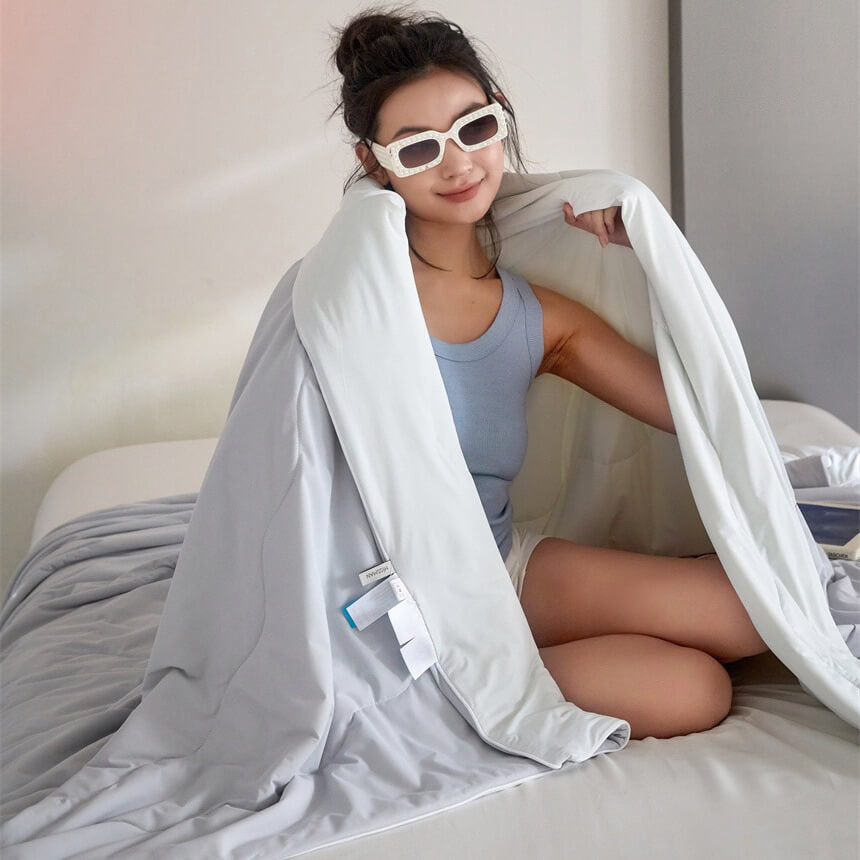 Lightweight Wavy Pattern Summer Cooling Blanket
