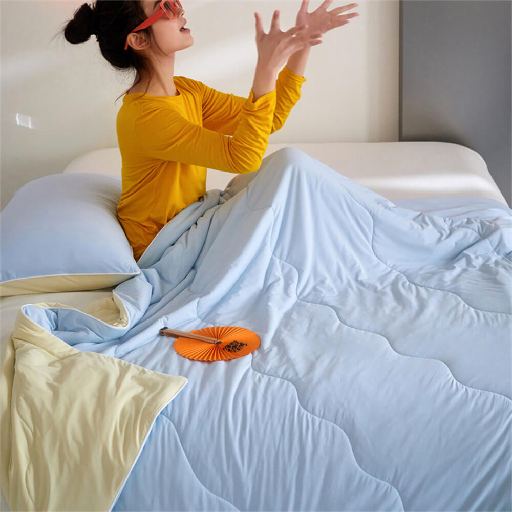 Lightweight Wavy Pattern Summer Cooling Blanket