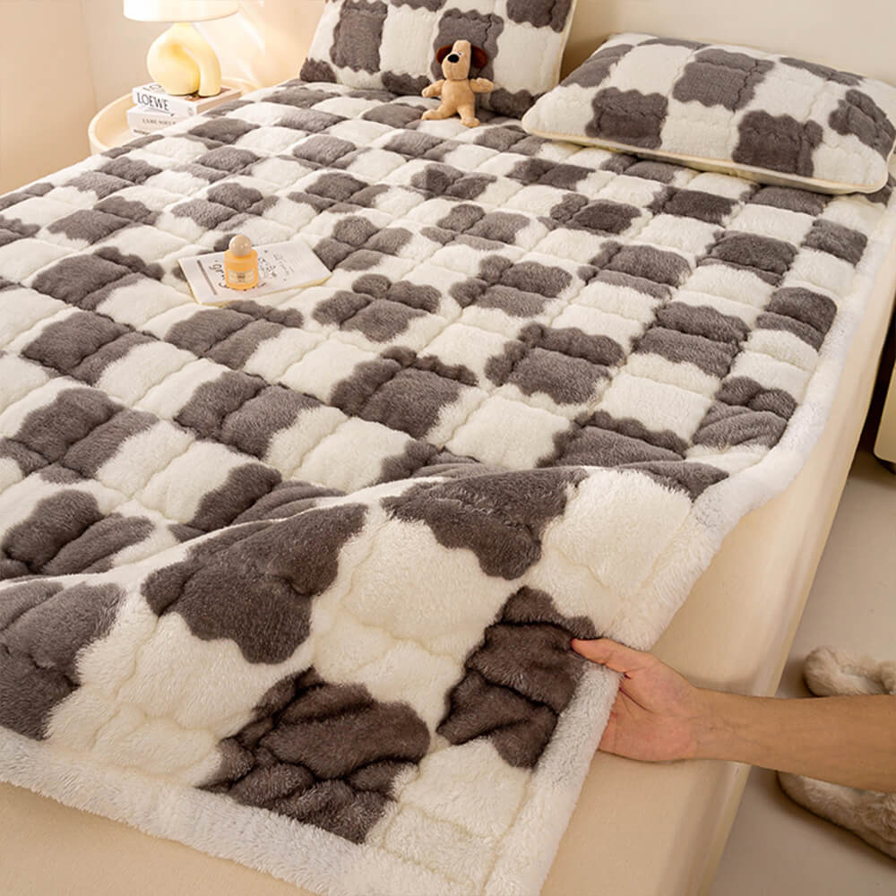 Surmatelas et taie d'oreiller en peluche à damier chaud