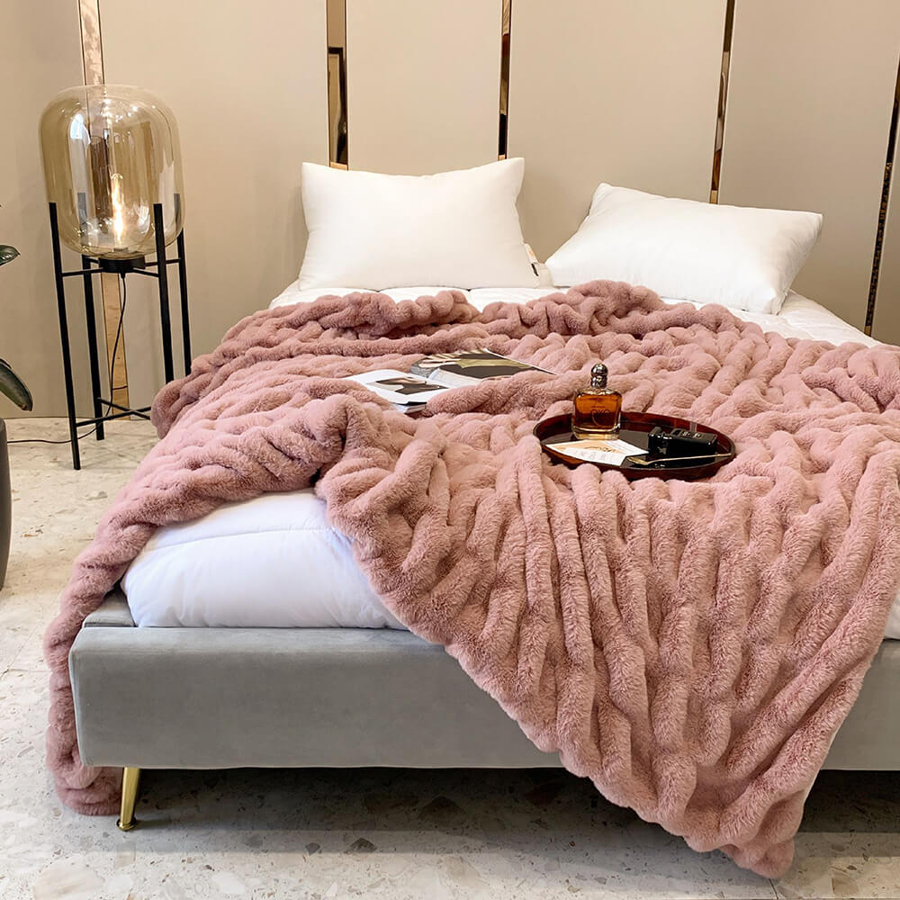 Super Soft Faux Fur & Velvet Luxury Pet Throw Blanket Human Blanket - FUNNYFUZZY